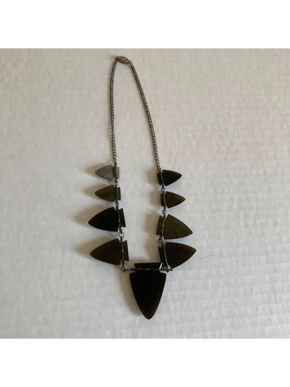 Vintage Jewelry Set Lucite Arrowhead Necklace And Screw On Earring